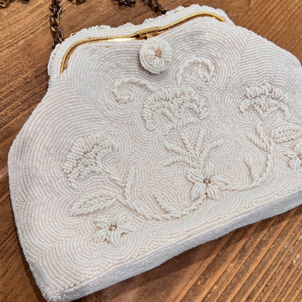 Cream Beaded Floral Clutch with Chain Strap